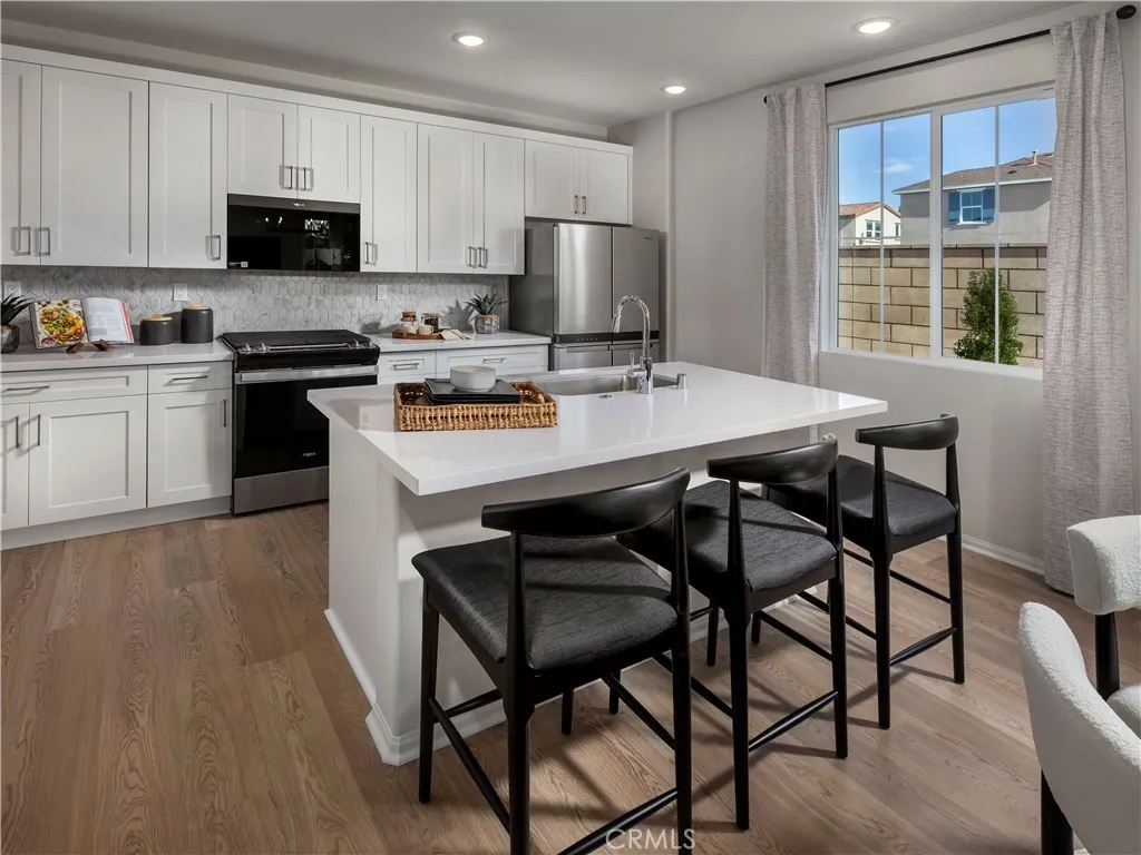 28320 Via Moscotel, Temecula, California 92591 home-pic-1