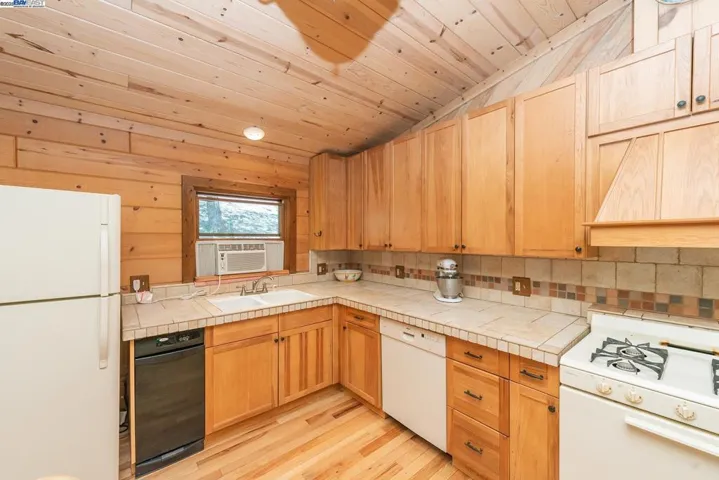 4298 Little Browns Creek Rd, Weaverville, California 96093