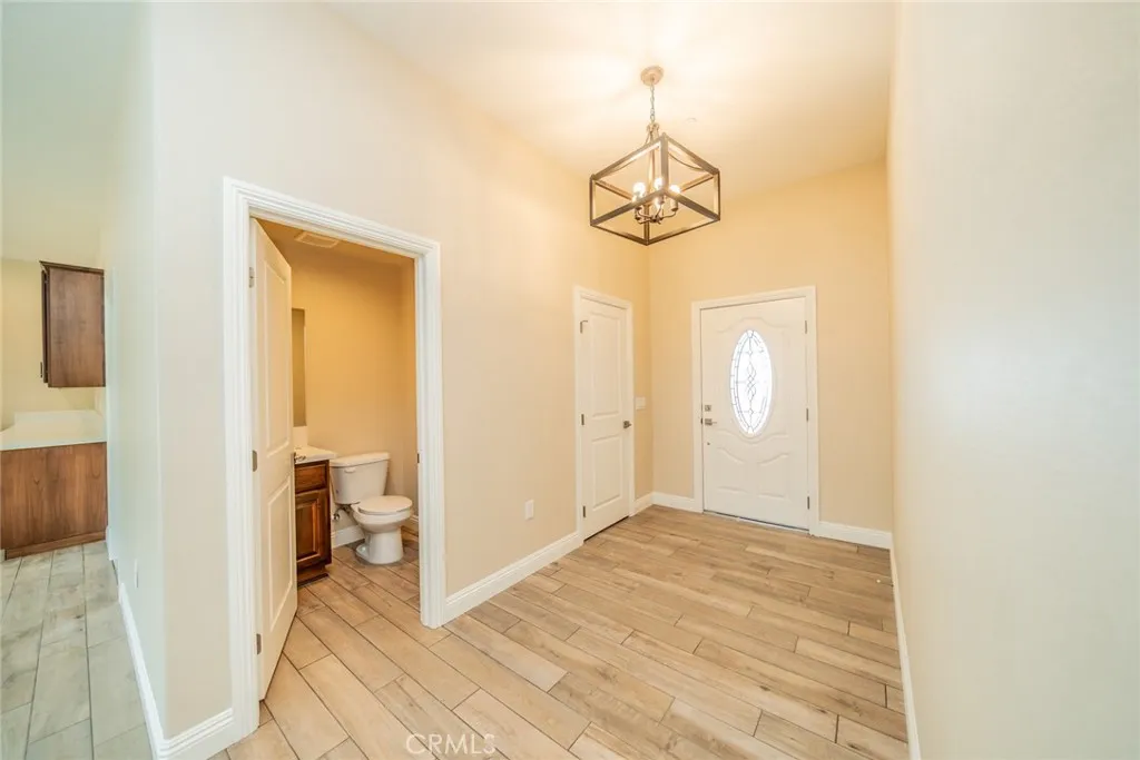 1275 Hollister, Pinon Hills, California 92372 home-pic-16