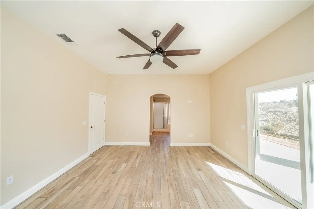 1275 Hollister, Pinon Hills, California 92372 home-pic-34