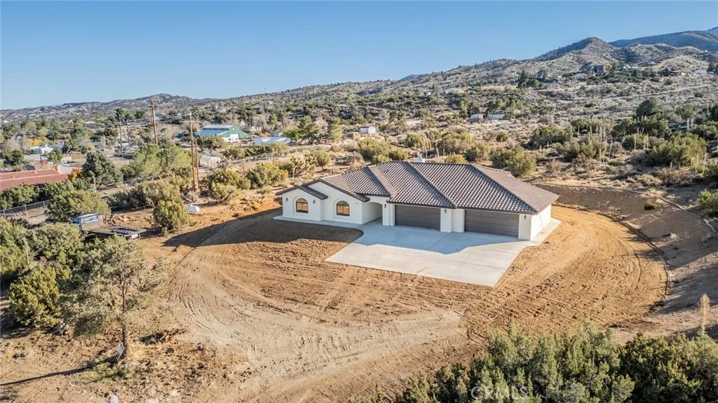 1275 Hollister, Pinon Hills, California 92372 home-pic-37