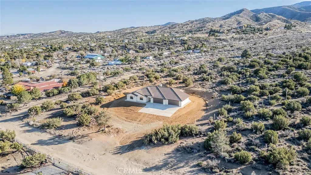 1275 Hollister, Pinon Hills, California 92372 home-pic-38