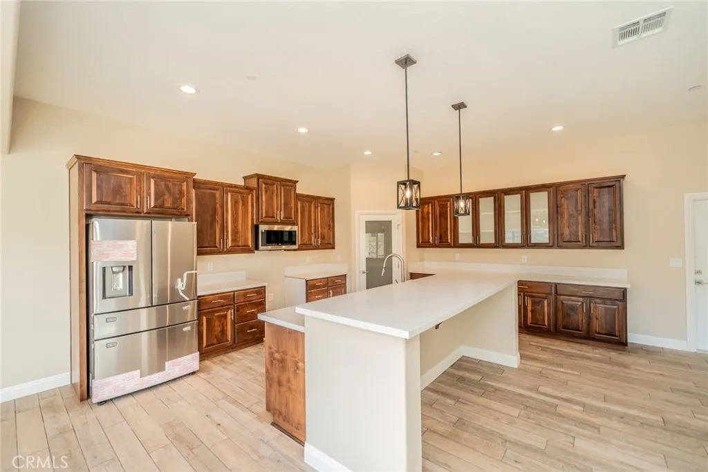 1275 Hollister, Pinon Hills, California 92372 home-pic-10