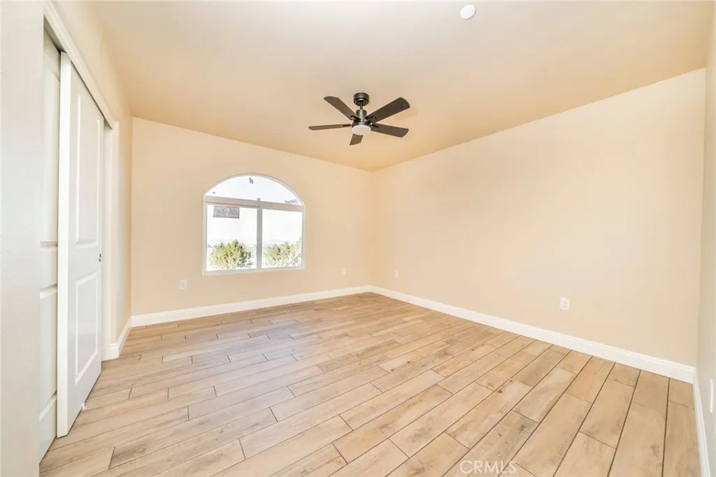 1275 Hollister, Pinon Hills, California 92372 home-pic-21