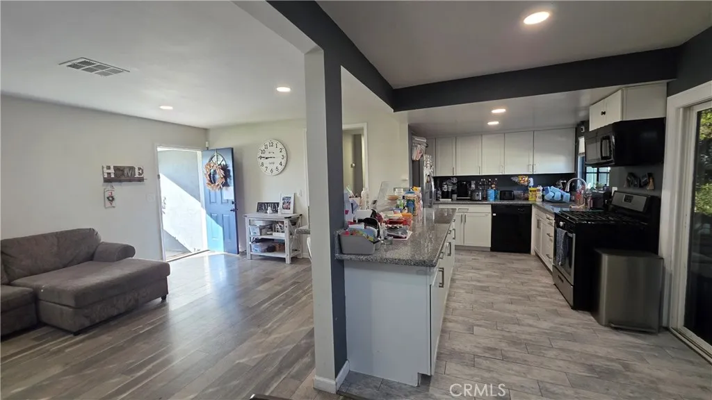 5793 Osbun, San Bernardino, California 92404 home-pic-10