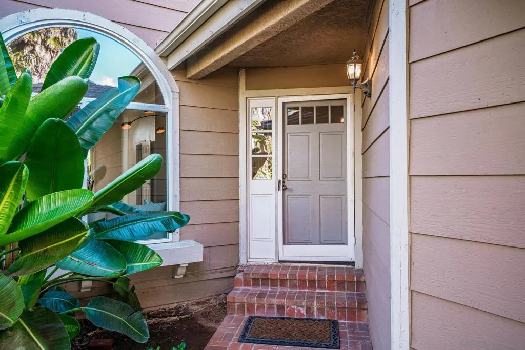 2579 Fire Mountain Drive, Oceanside, California 92054 home-pic-13