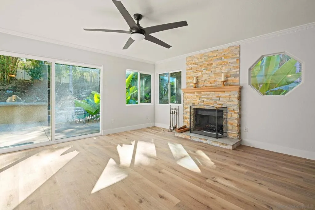 2579 Fire Mountain Drive, Oceanside, California 92054 home-pic-26