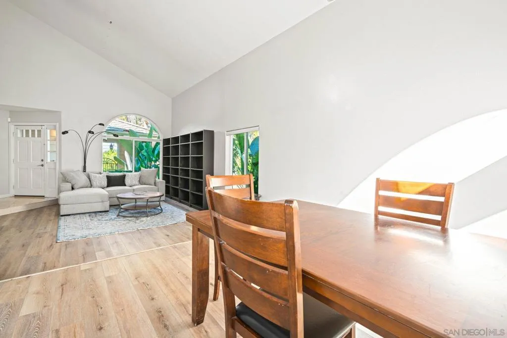2579 Fire Mountain Drive, Oceanside, California 92054 home-pic-19