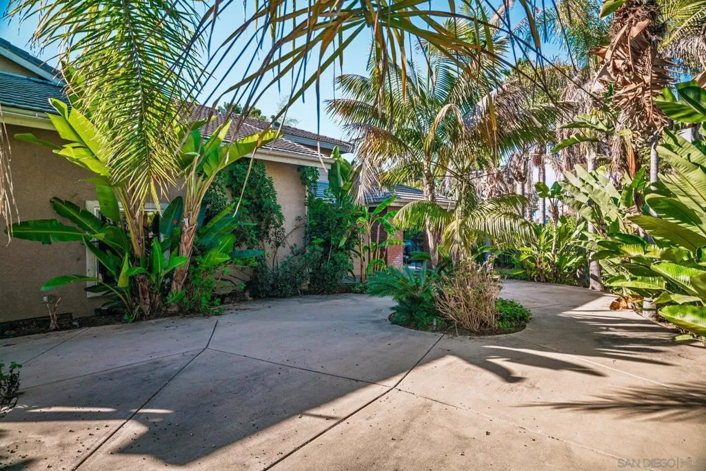 2579 Fire Mountain Drive, Oceanside, California 92054 home-pic-53