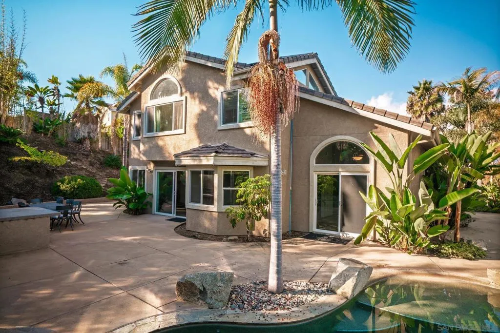 2579 Fire Mountain Drive, Oceanside, California 92054 home-pic-46