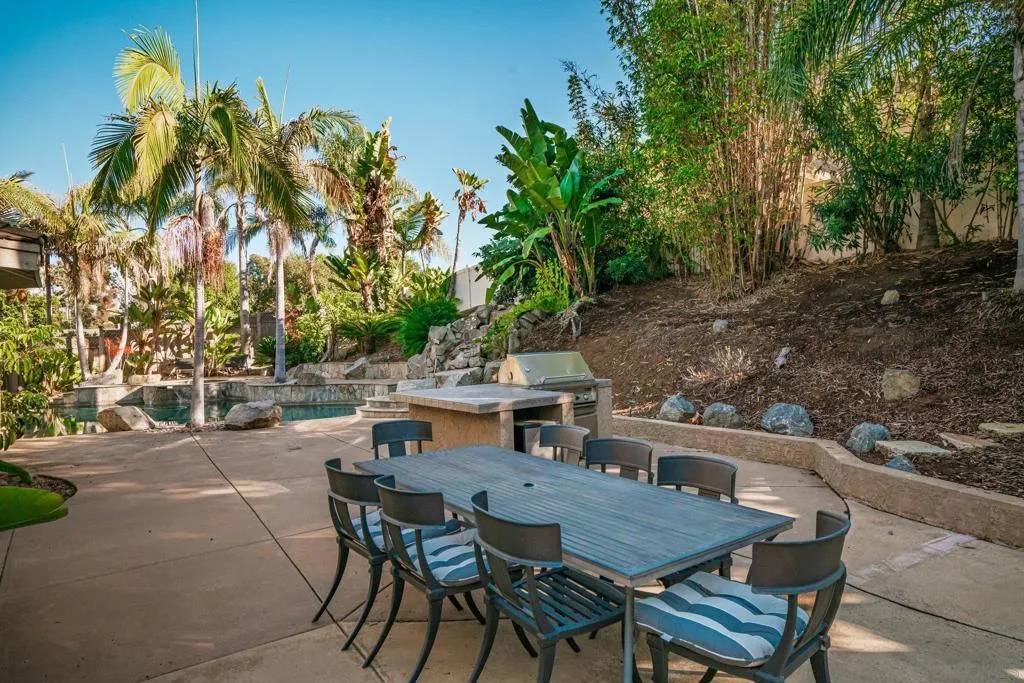 2579 Fire Mountain Drive, Oceanside, California 92054 home-pic-52