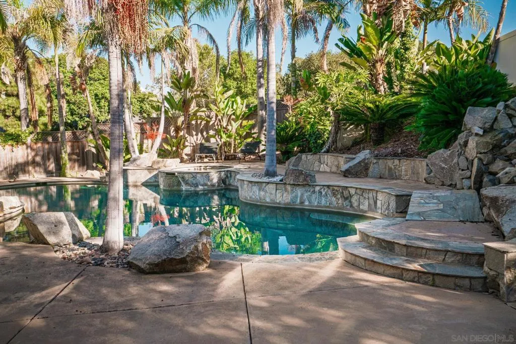 2579 Fire Mountain Drive, Oceanside, California 92054 home-pic-51
