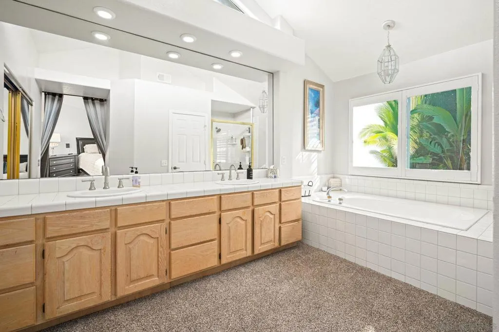 2579 Fire Mountain Drive, Oceanside, California 92054 home-pic-35