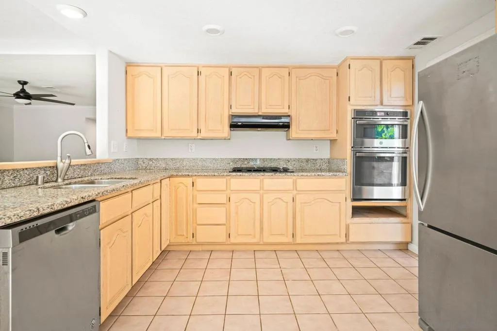 2579 Fire Mountain Drive, Oceanside, California 92054 home-pic-22