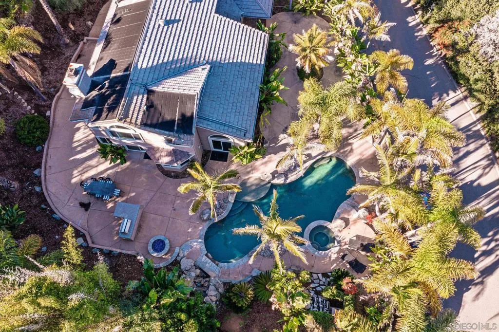 2579 Fire Mountain Drive, Oceanside, California 92054 home-pic-3