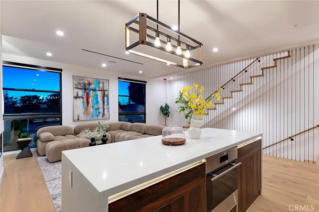 3975 Frances Avenue, West Los Angeles, California 90066 home-pic-27