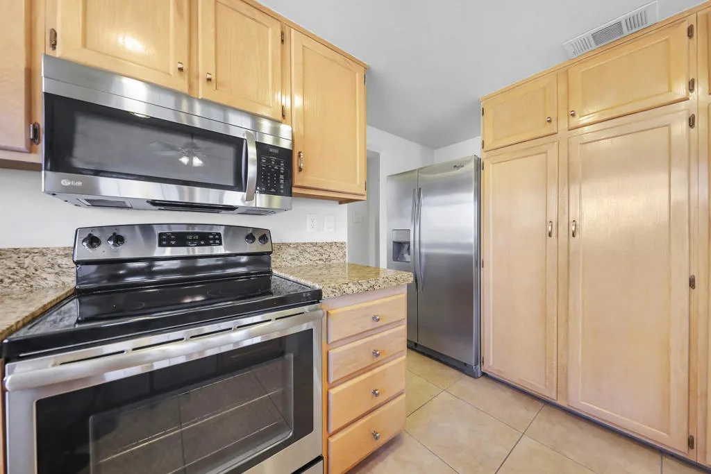 41537 Princeville Lane, Palm Desert, California 92211 home-pic-12
