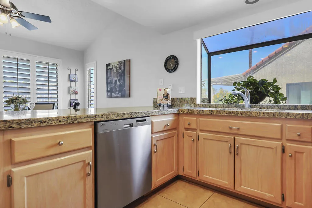 41537 Princeville Lane, Palm Desert, California 92211 home-pic-10