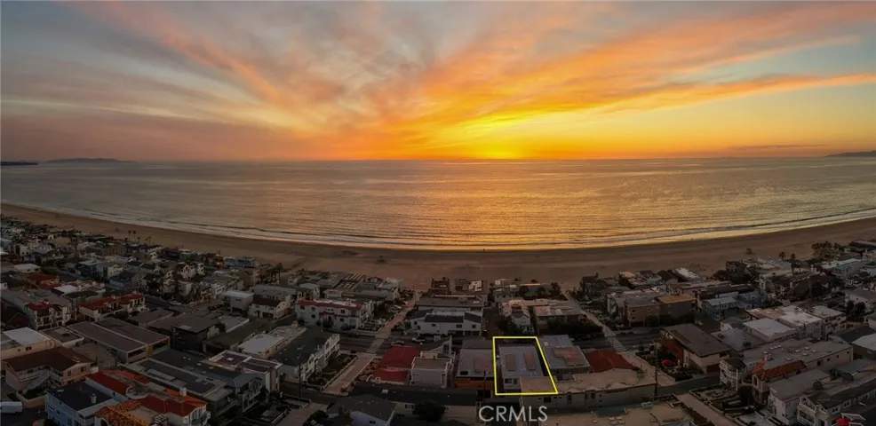 213 Bayview Drive, Manhattan Beach, California 90266