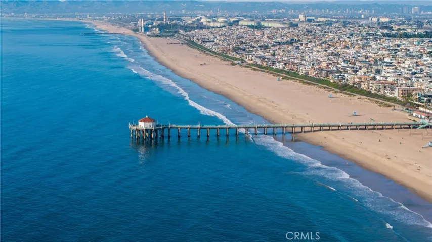 213 Bayview Drive, Manhattan Beach, California 90266