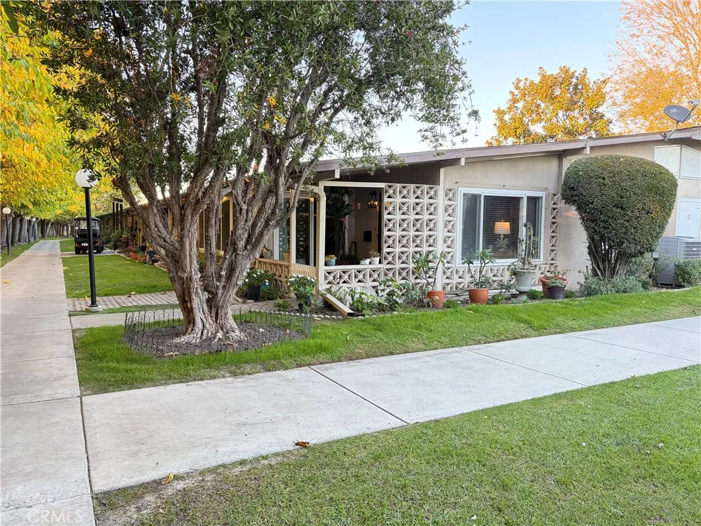 13361 El Dorado Drive 201a, Seal Beach, California 90740 home-pic-1