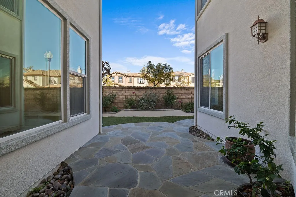 24128 Willowbrooke Court, Valencia, California 91354 home-pic-43