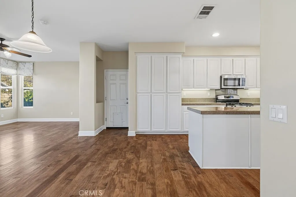 24128 Willowbrooke Court, Valencia, California 91354 home-pic-6