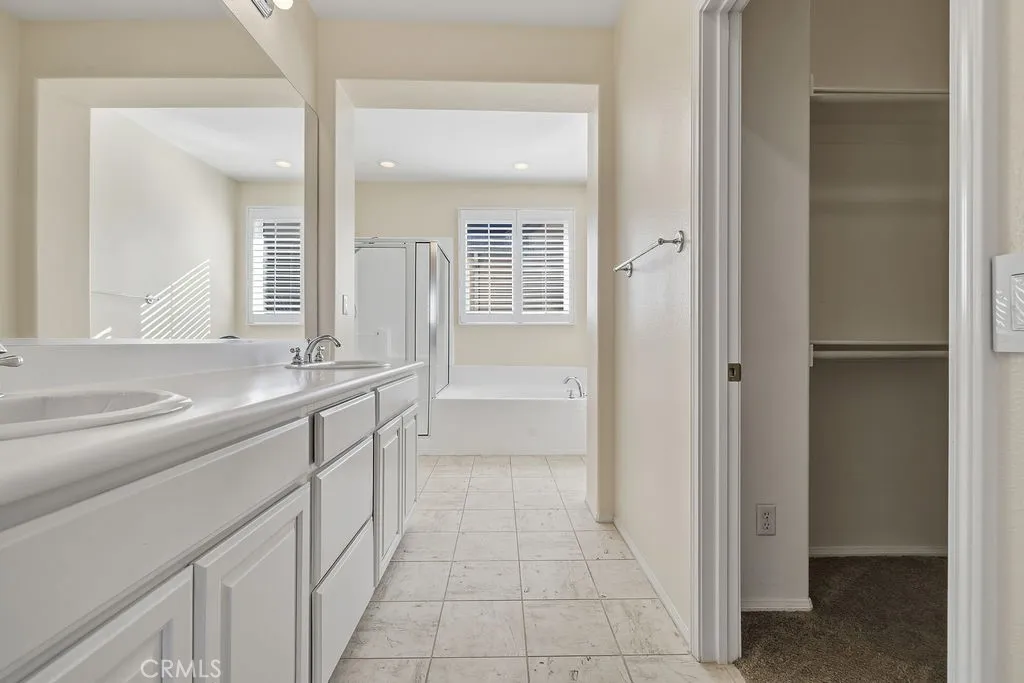 24128 Willowbrooke Court, Valencia, California 91354 home-pic-31