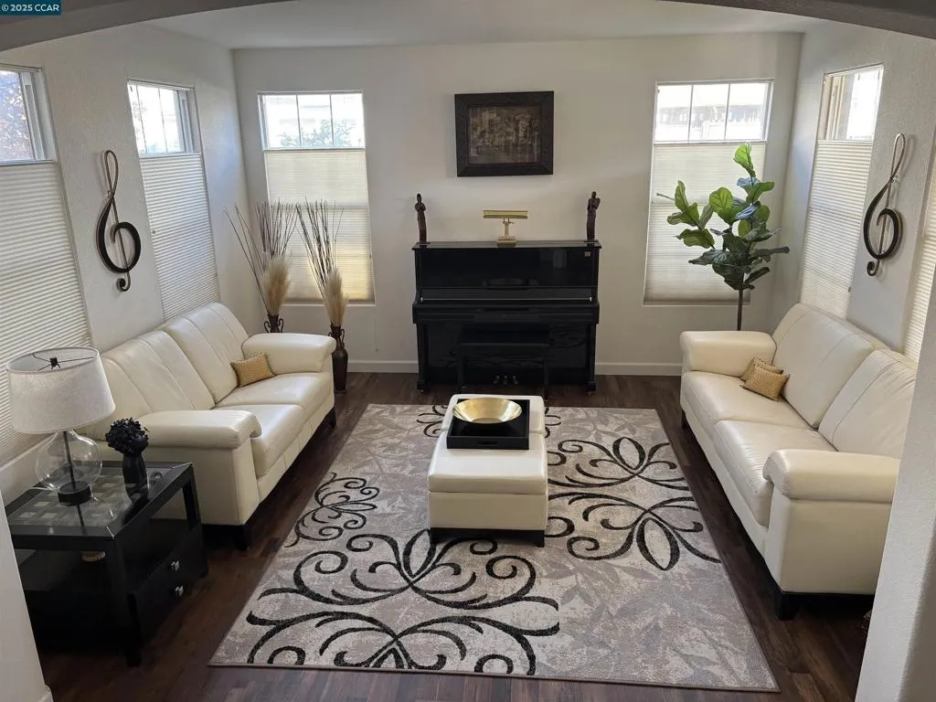 2667 Beachwood, Hayward, California 94545 home-pic-4