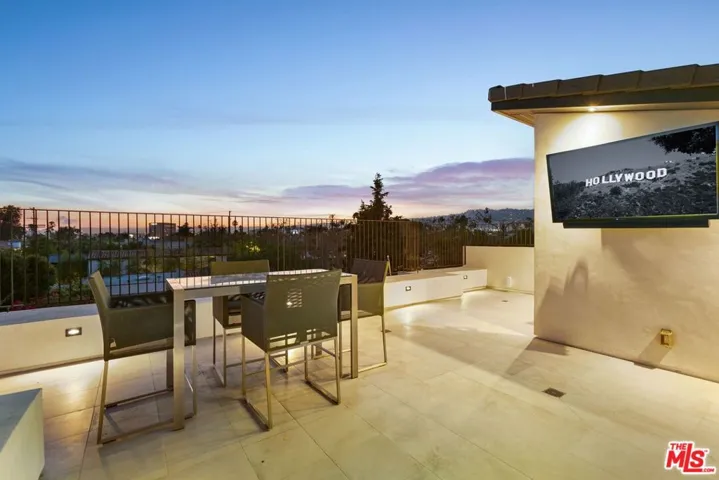 6360 Drexel Avenue, Los Angeles, California 90048