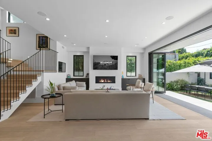 6360 Drexel Avenue, Los Angeles, California 90048