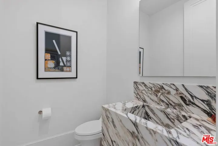 6360 Drexel Avenue, Los Angeles, California 90048