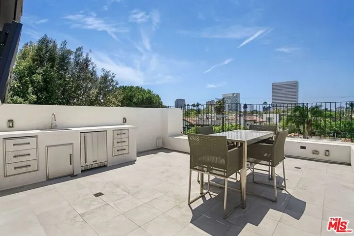 6360 Drexel Avenue, Los Angeles, California 90048