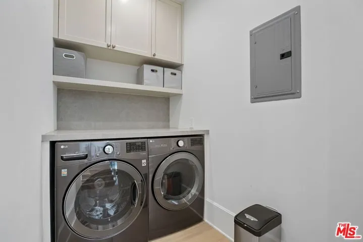 6360 Drexel Avenue, Los Angeles, California 90048