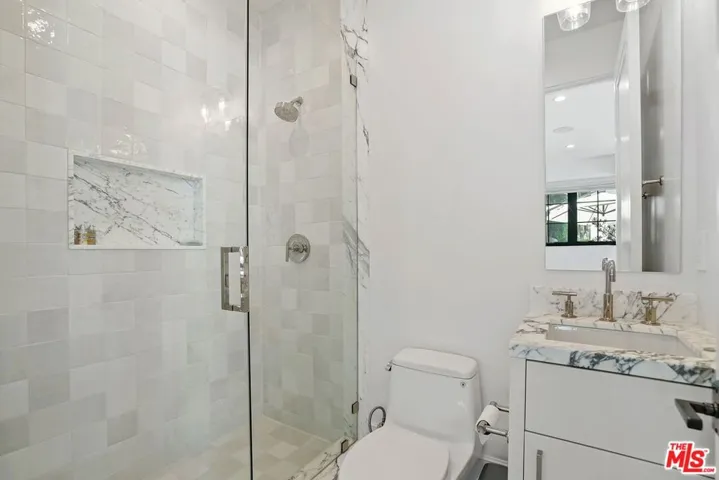 6360 Drexel Avenue, Los Angeles, California 90048