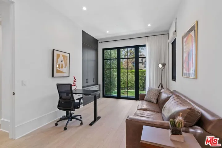 6360 Drexel Avenue, Los Angeles, California 90048