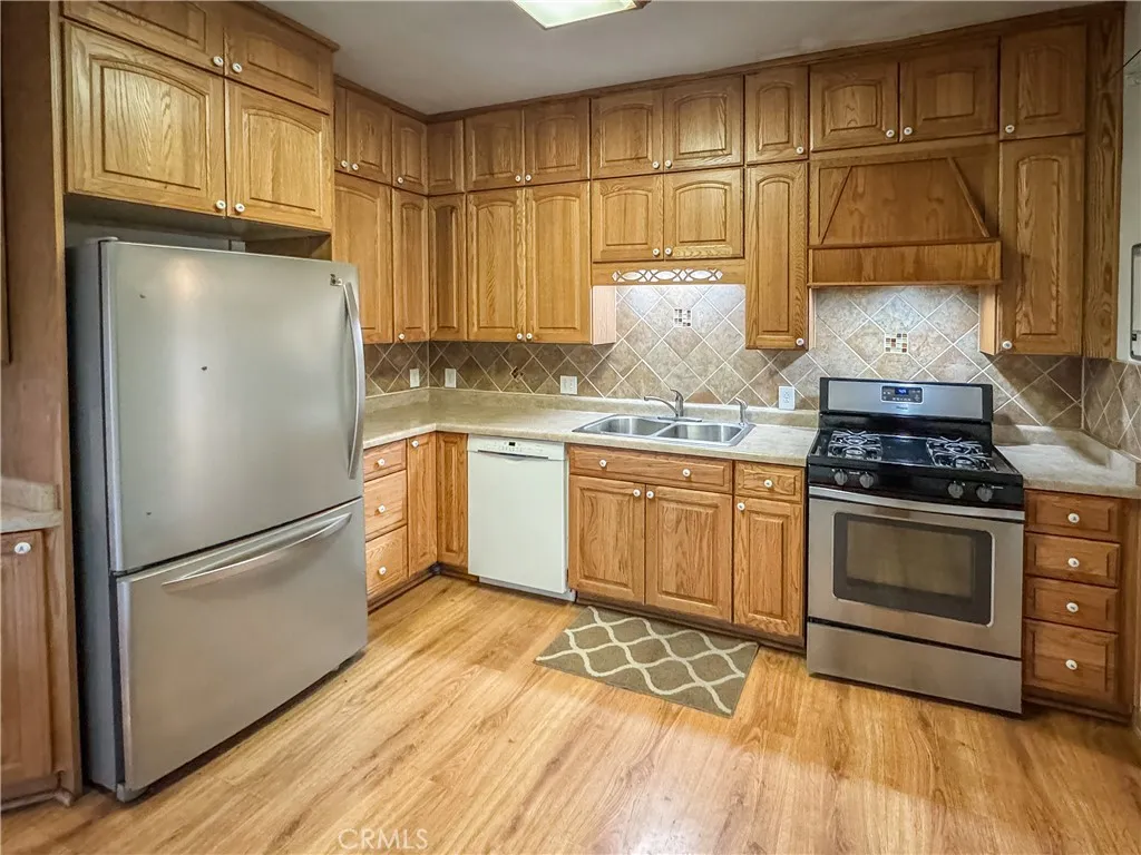 211 Walnut Street, Needles, California 92363 home-pic-13