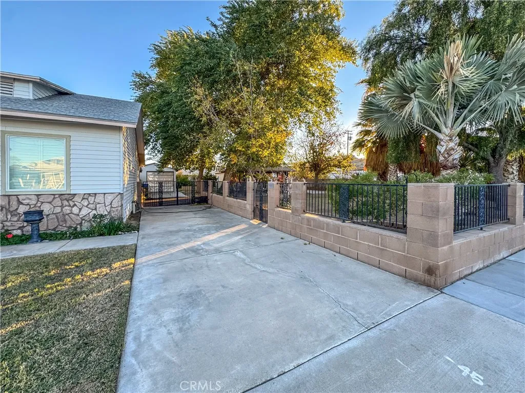 211 Walnut Street, Needles, California 92363 home-pic-8