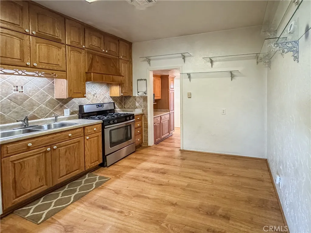 211 Walnut Street, Needles, California 92363 home-pic-15
