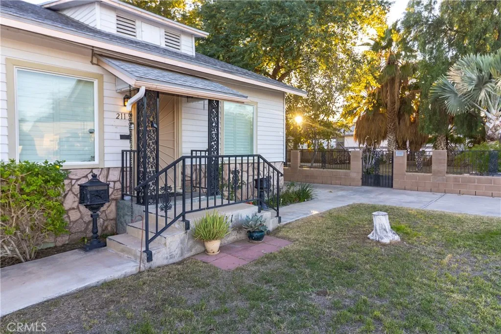 211 Walnut Street, Needles, California 92363 home-pic-10