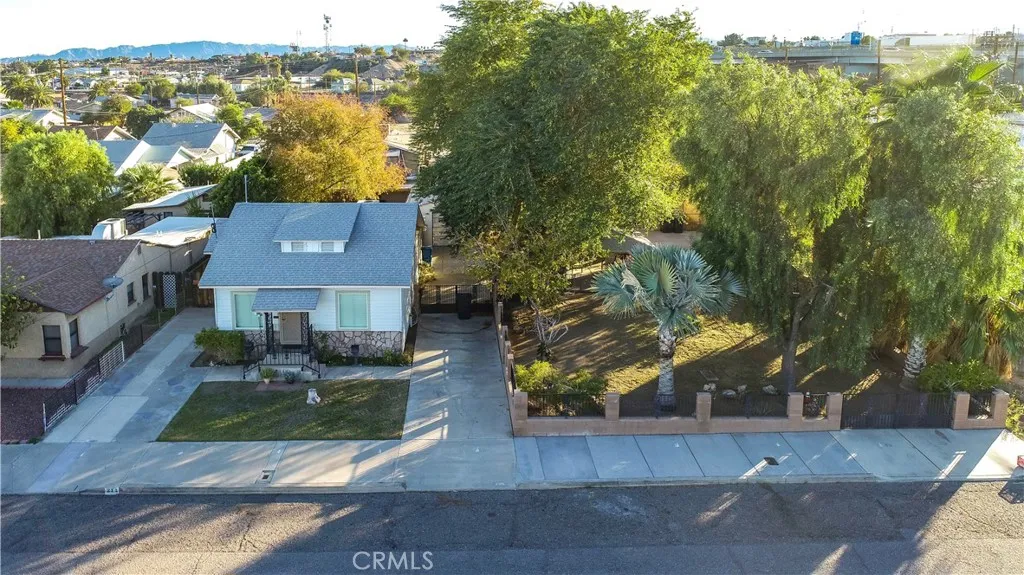 211 Walnut Street, Needles, California 92363 home-pic-3