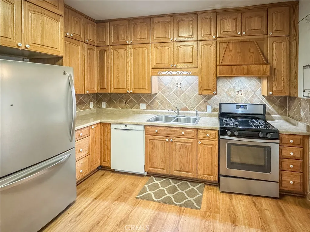 211 Walnut Street, Needles, California 92363 home-pic-14