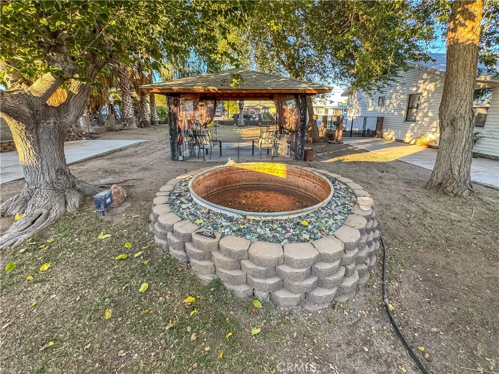 211 Walnut Street, Needles, California 92363 home-pic-45