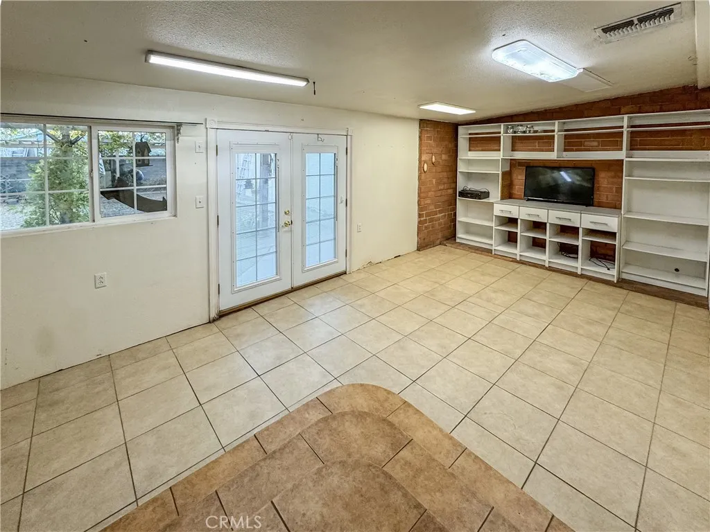 211 Walnut Street, Needles, California 92363 home-pic-32