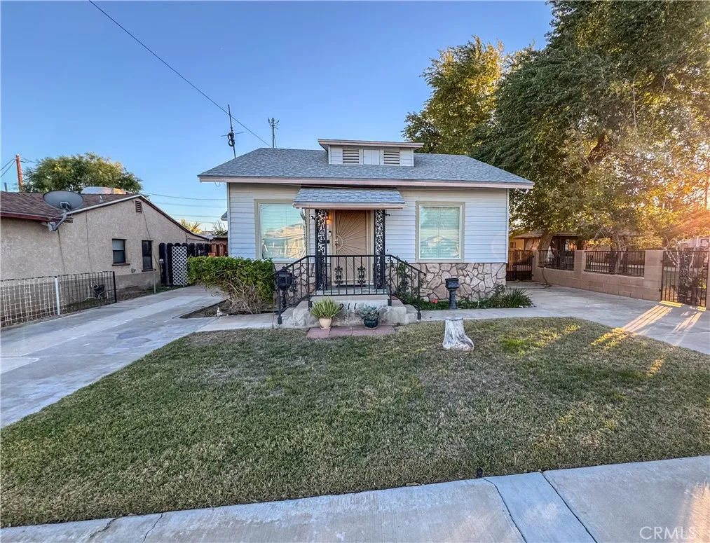 211 Walnut Street, Needles, California 92363 home-pic-1