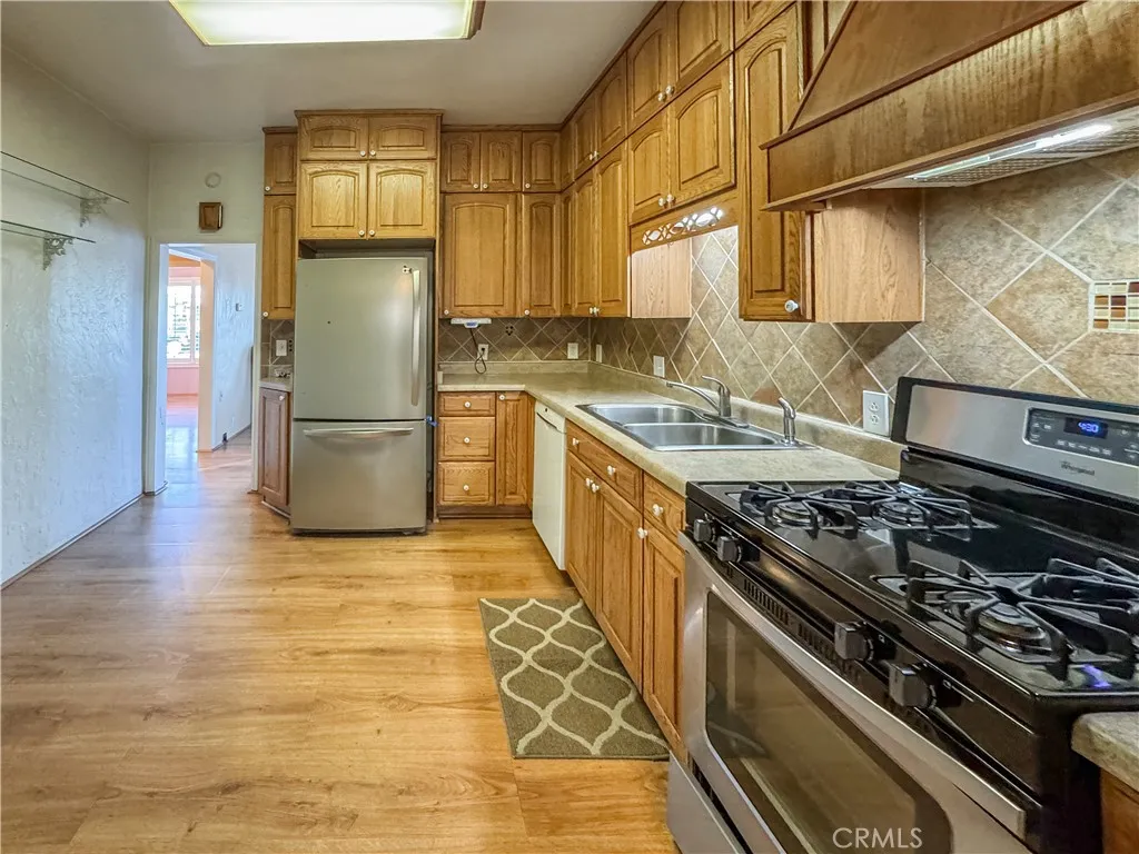 211 Walnut Street, Needles, California 92363 home-pic-16