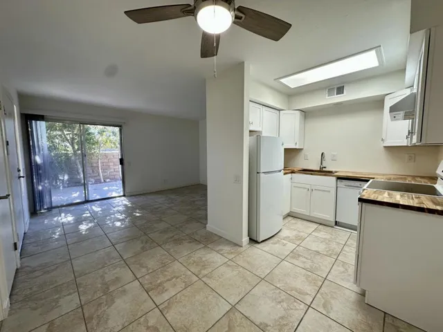 Kitchen area 5