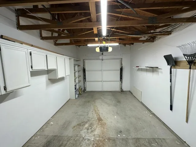 Garage 2