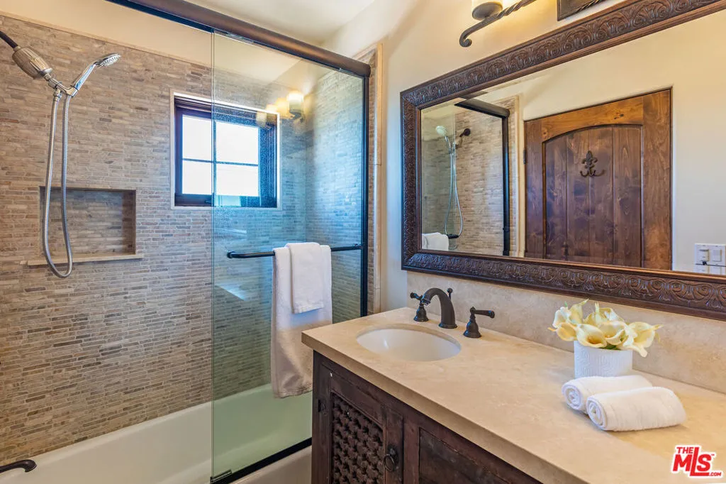 4800 Latigo Canyon Road, Malibu, California 90265 home-pic-32