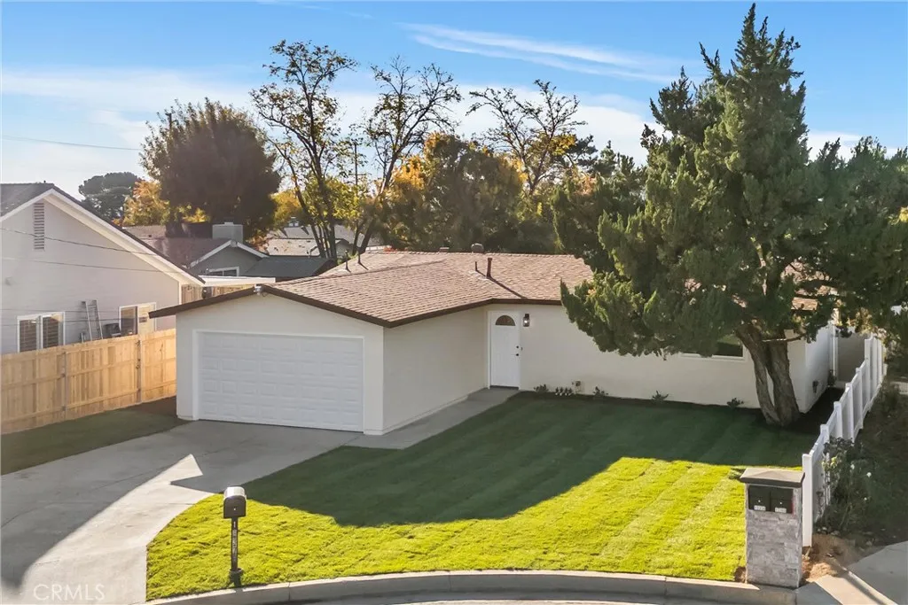 13376 Robin Court, Yucaipa, California 92399 home-pic-33